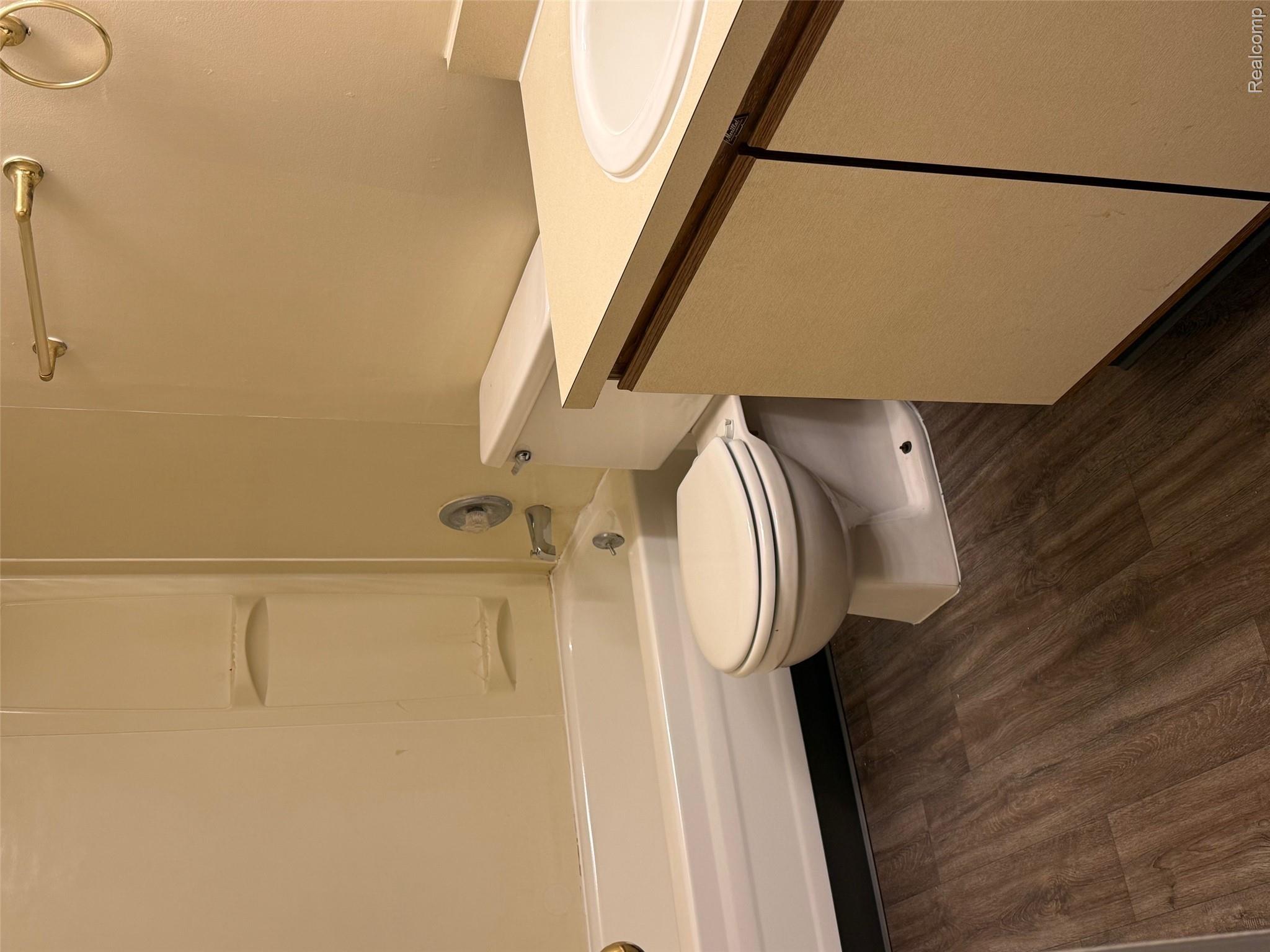 8711 Candlewood Trail