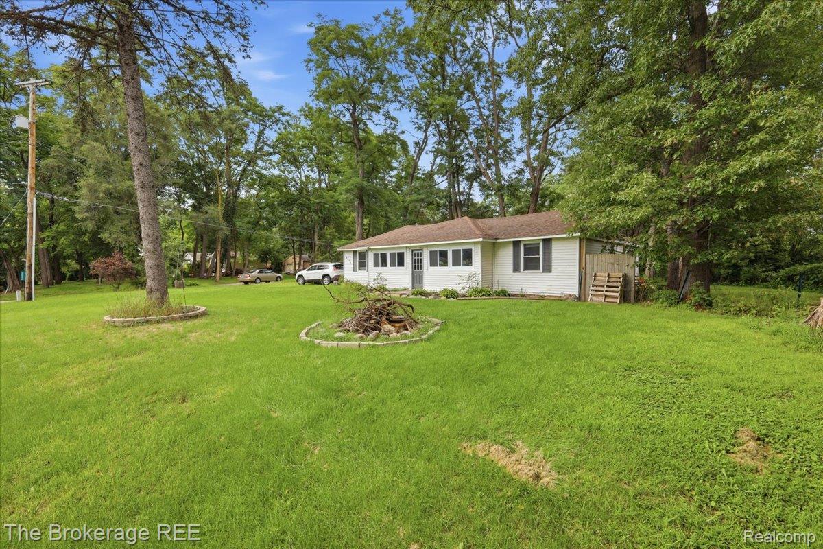 10556 Silver Lake Road