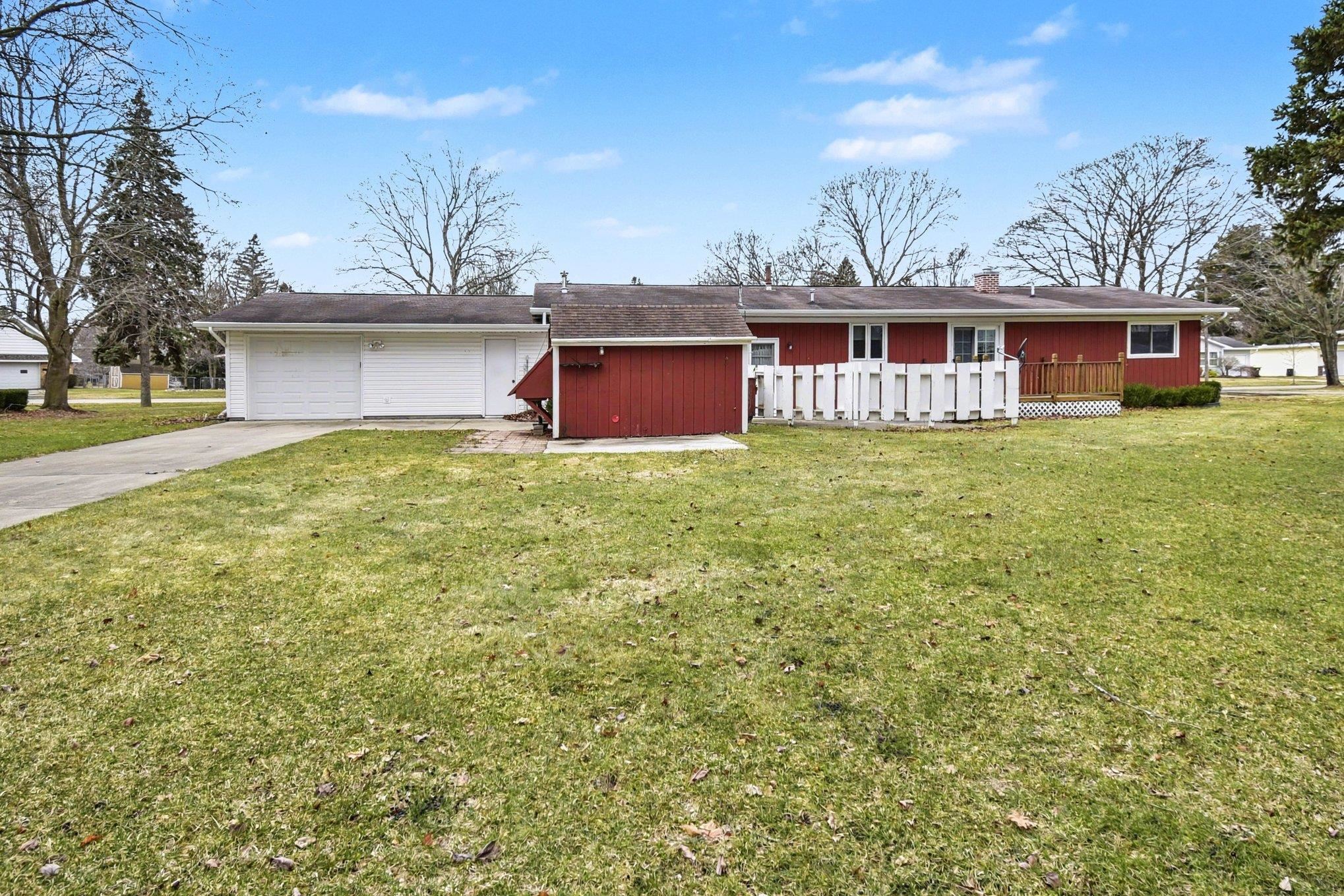 704 W Lincoln