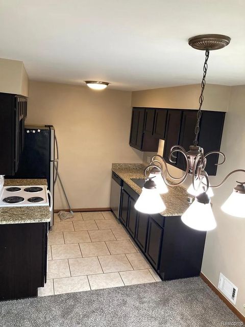 Tiny photo for 32646 Harper Avenue, St Clair Shores City, MI 48082 (MLS # 20251045004)