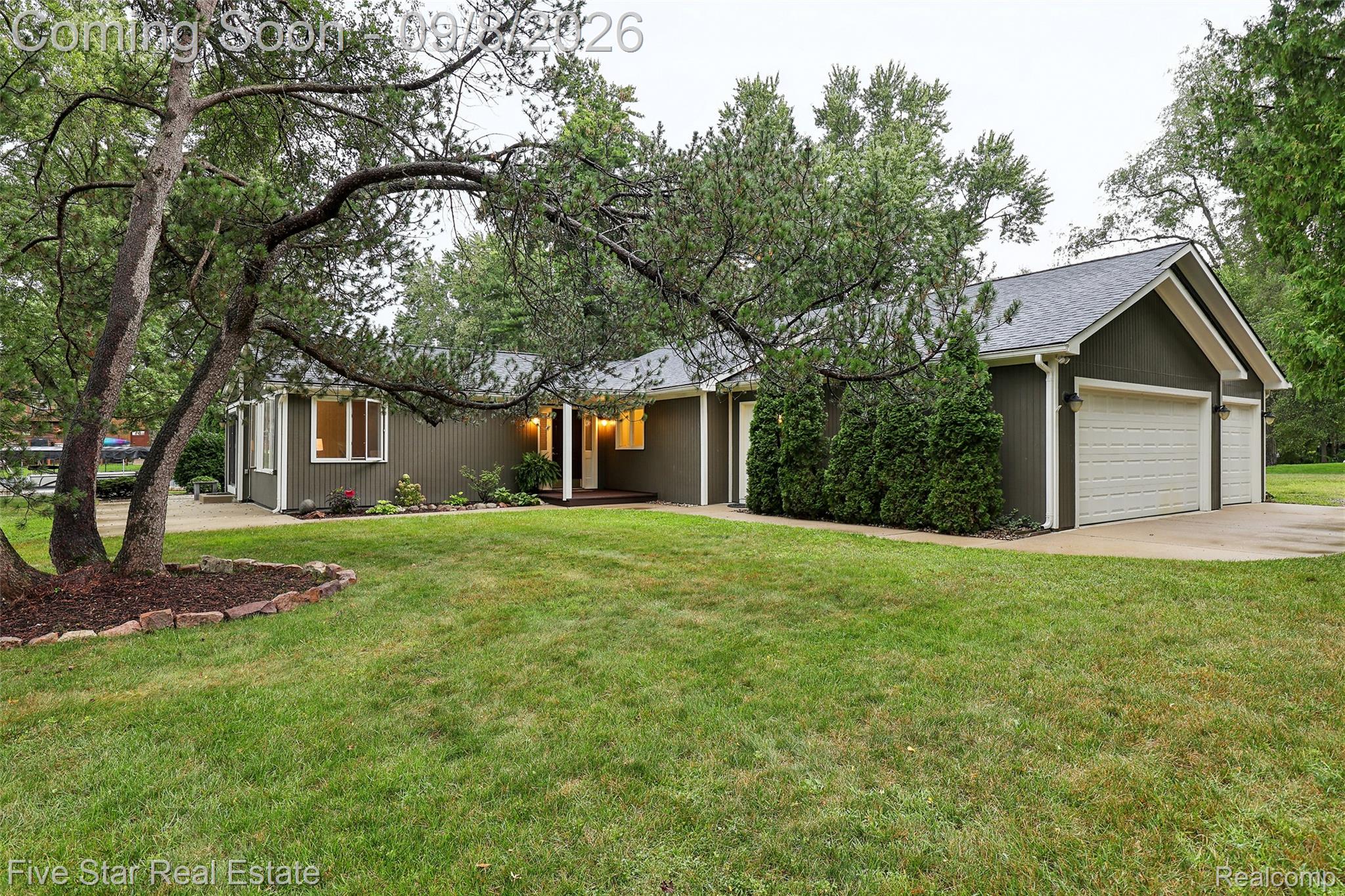 9045 Commerce Road
