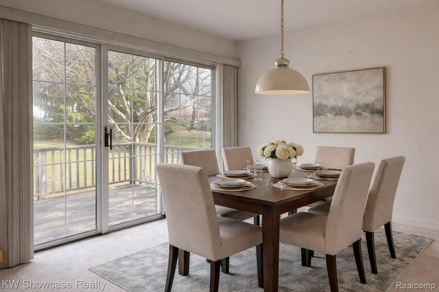 555 Winwood Court