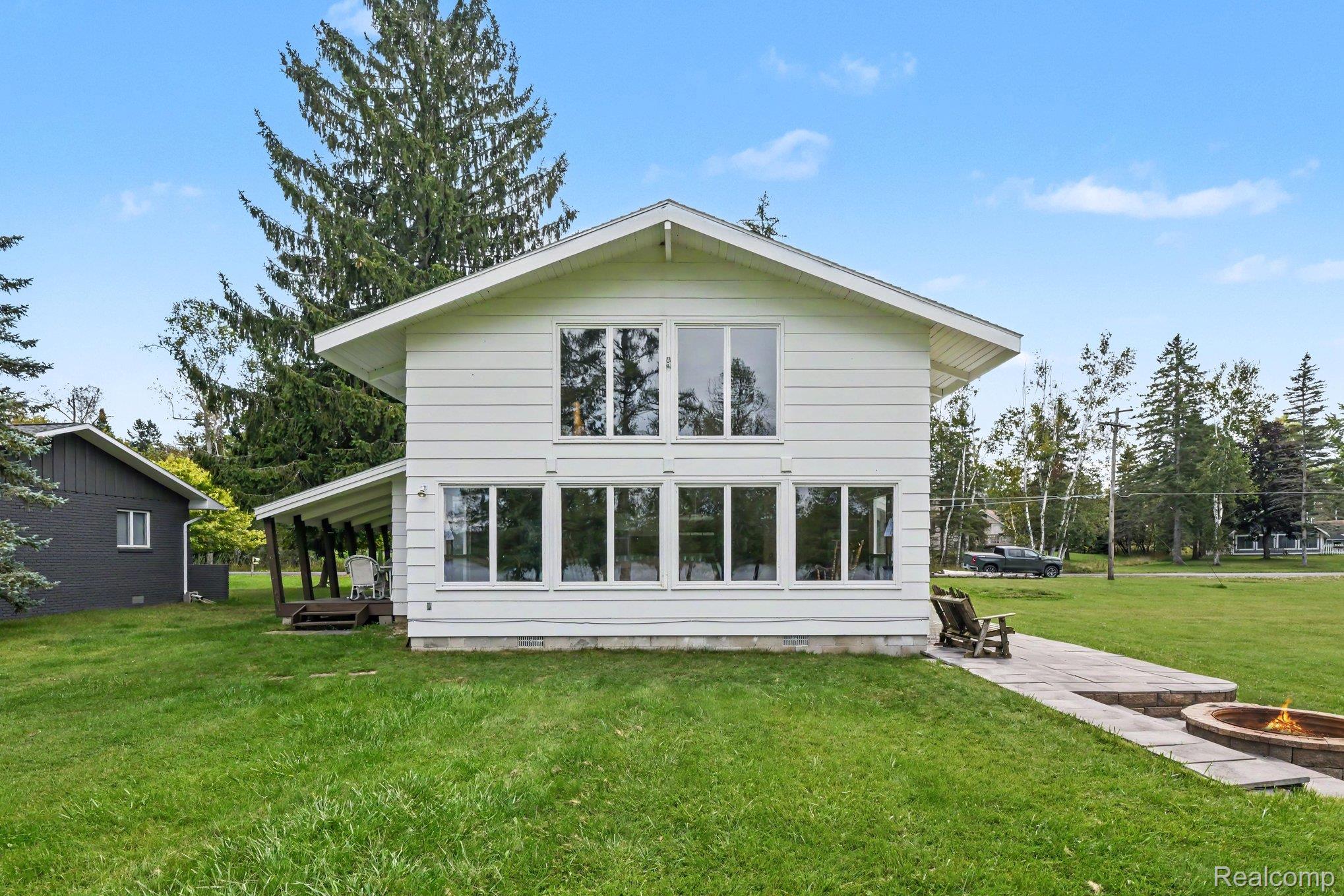 4067 N Lost Lake Trail