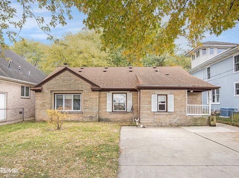 8014 Anchor Bay Dr Drive Clay Township MI 48001
