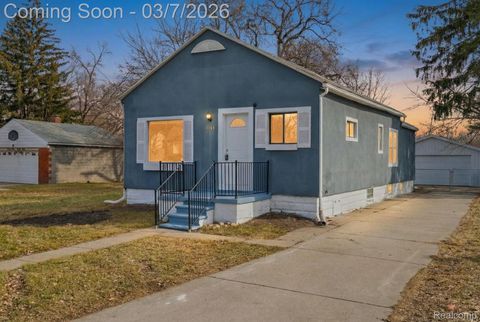 21044 Sunset Avenue Warren City MI 48091