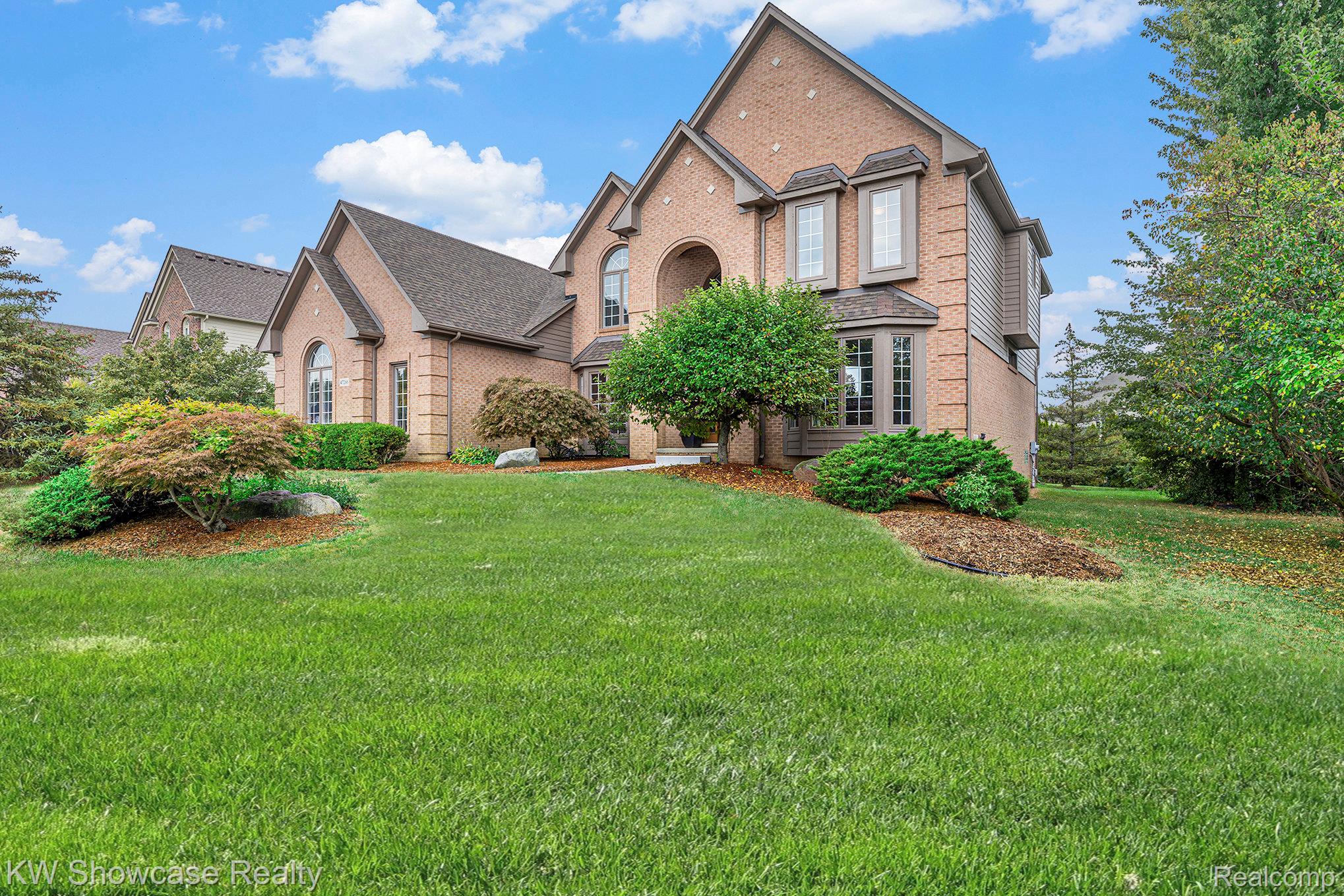 47266 White Pines Drive