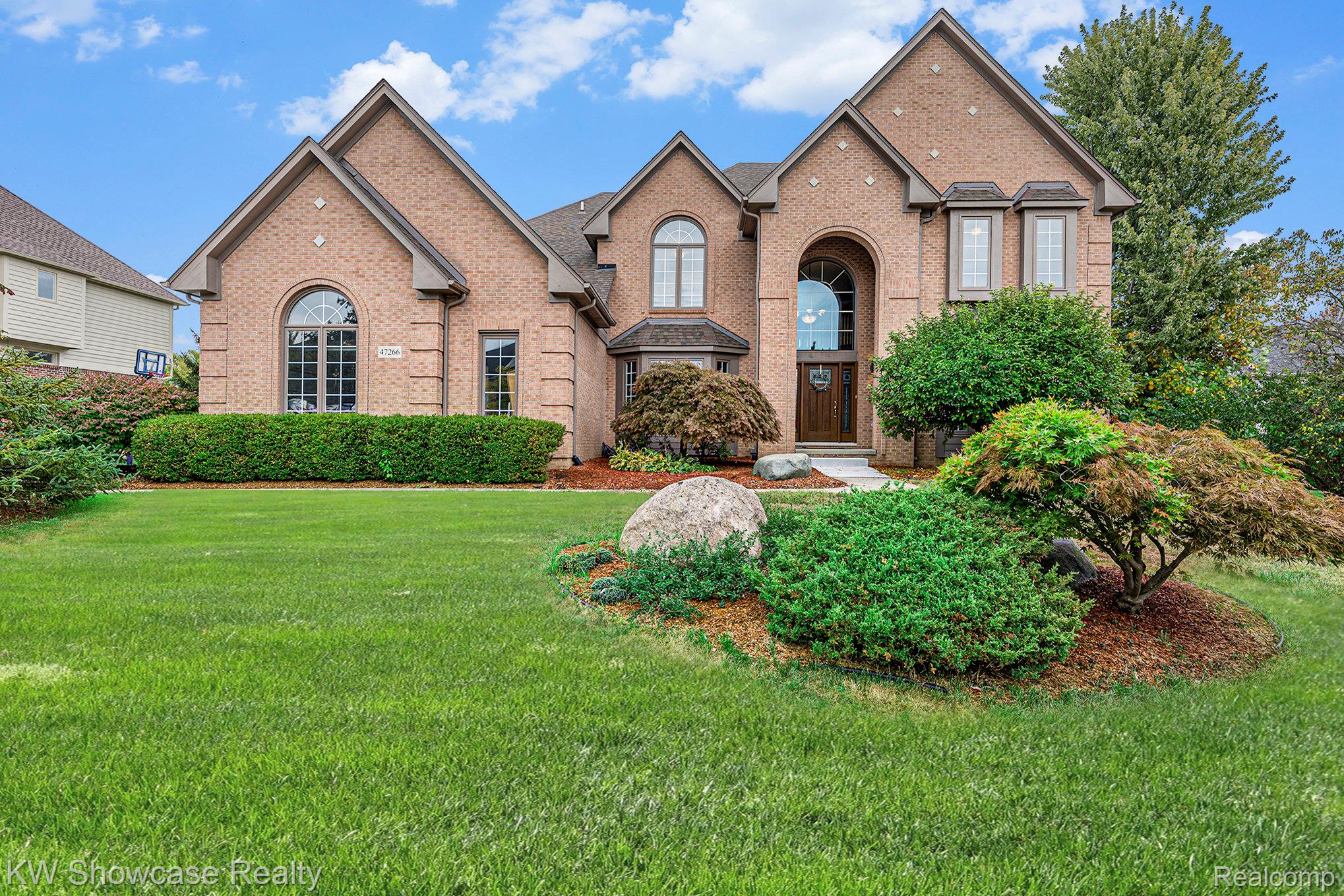 47266 White Pines Drive