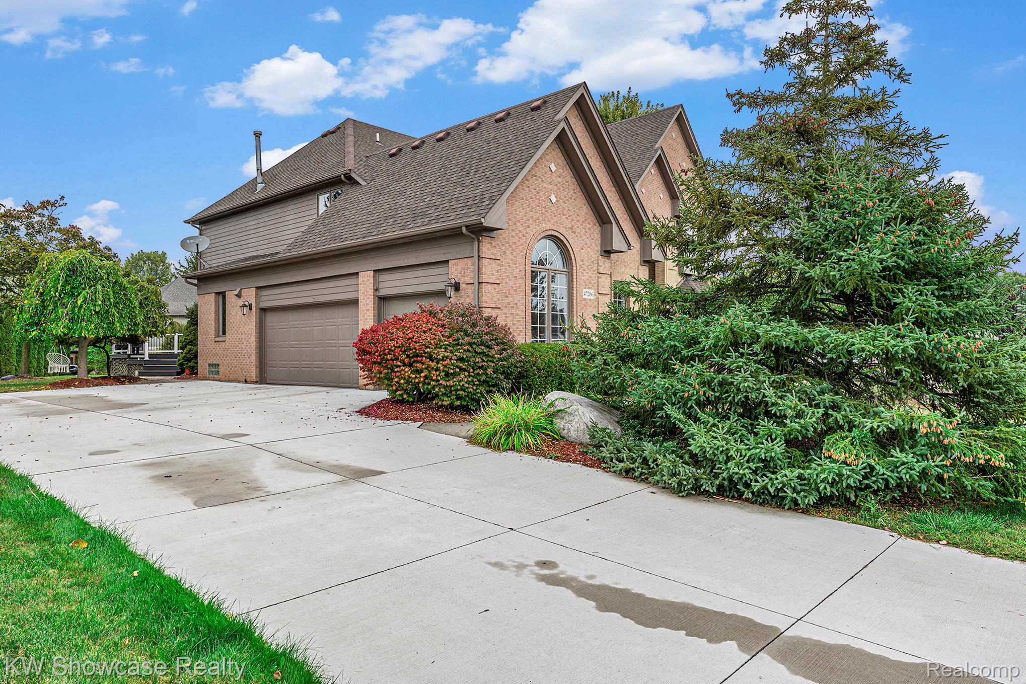 47266 White Pines Drive