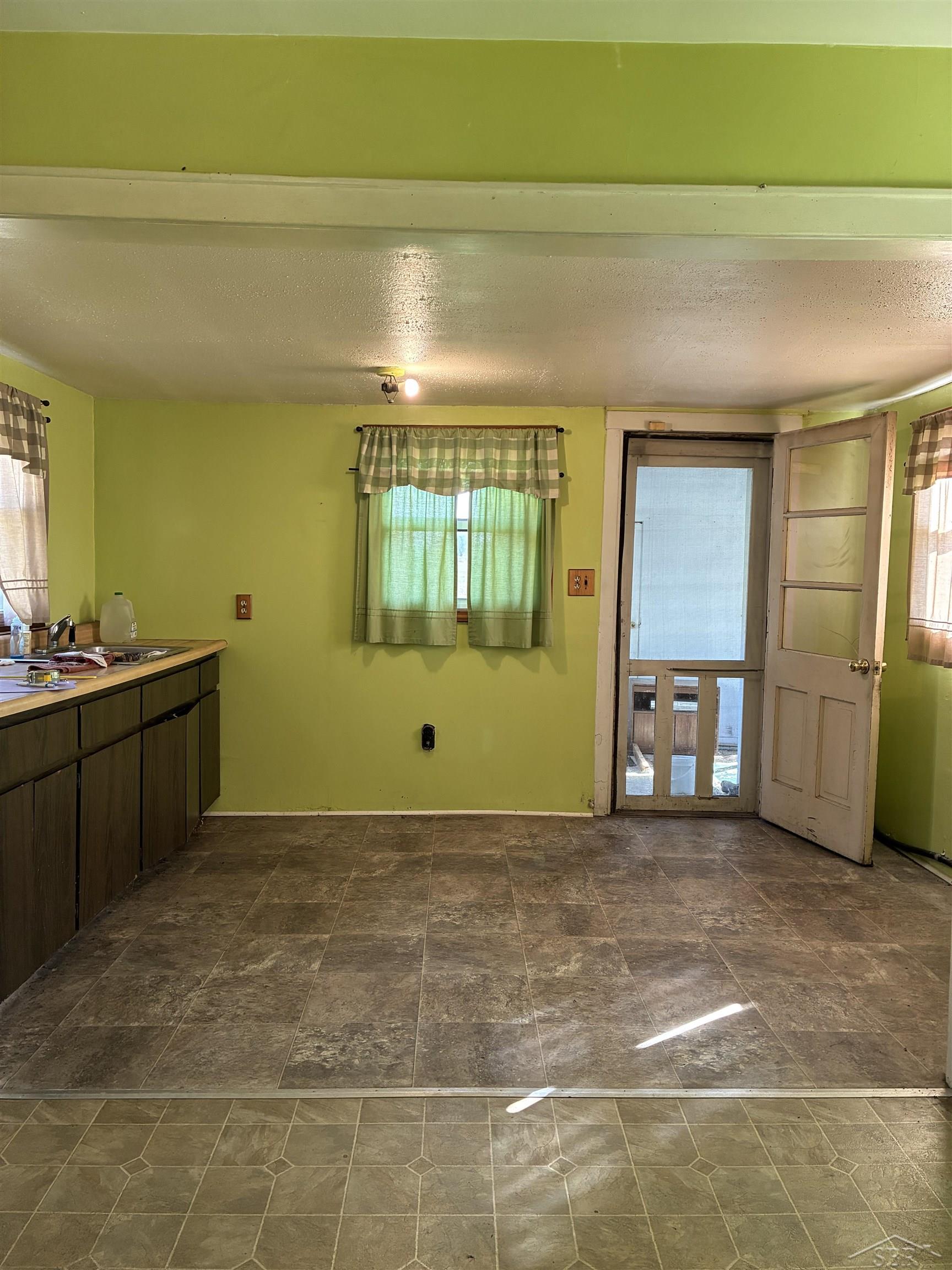 1671 River Road