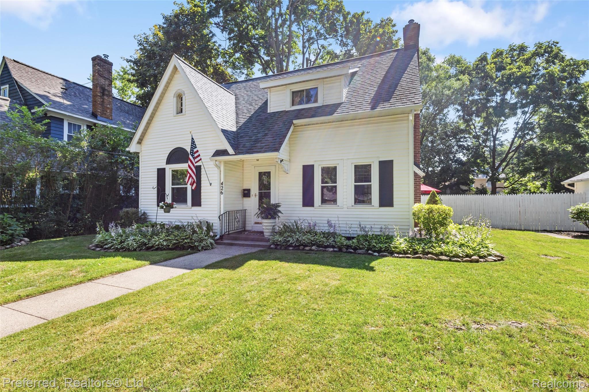 426 Pinehurst Boulevard