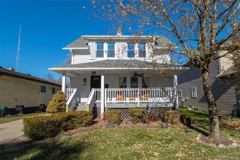 2330 Rosemont Road Berkley City MI 48072