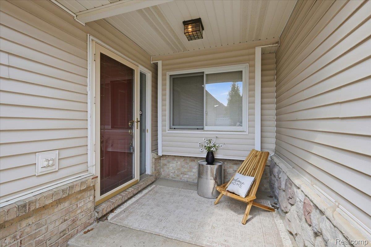 61016 Evergreen Court
