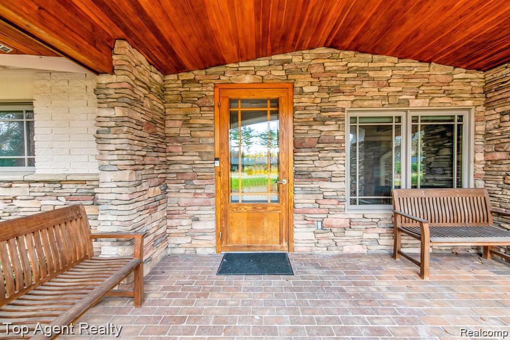 5760 SNOWSHOE Circle