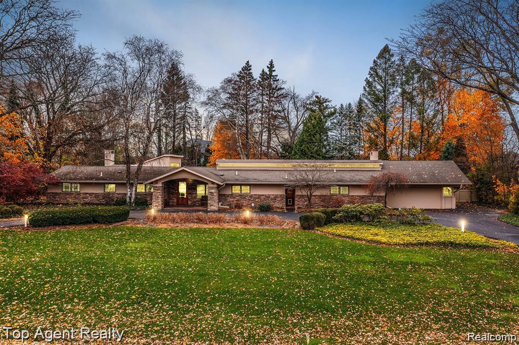 5760 SNOWSHOE Circle