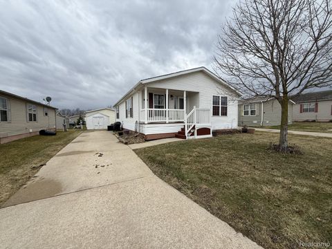 Photo of 11224 Nearbrook Court, Green Oak Township, MI 48178 (MLS # 20261016260)