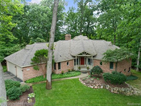 3510 Sutton Lane Commerce Charter Township MI 48390