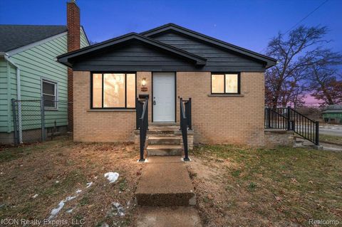 8104 Cloverdale Avenue Royal Oak Charter Township MI 48220