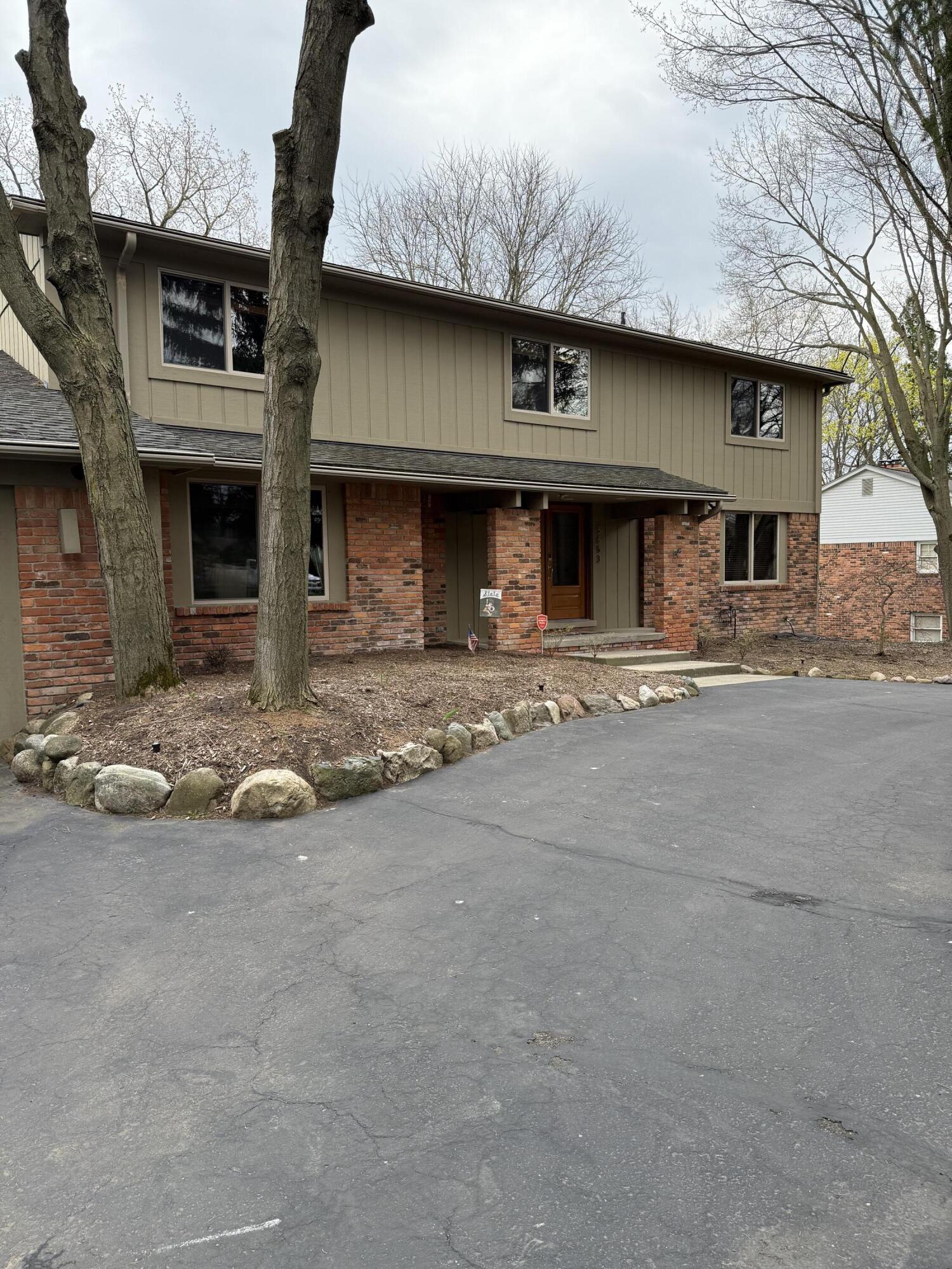 5653 Powder Horn Drive