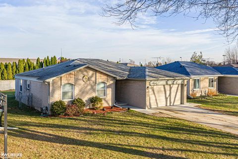 35646 Maureen Drive Sterling Heights City MI 48310