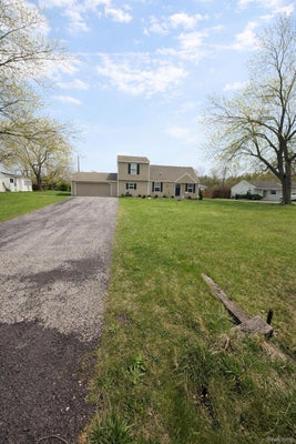 30155 FORT RD, BROWNSTOWN, MI 48173 - Image b2d3e83f5c49fc824fdb14fd334df441/103060901