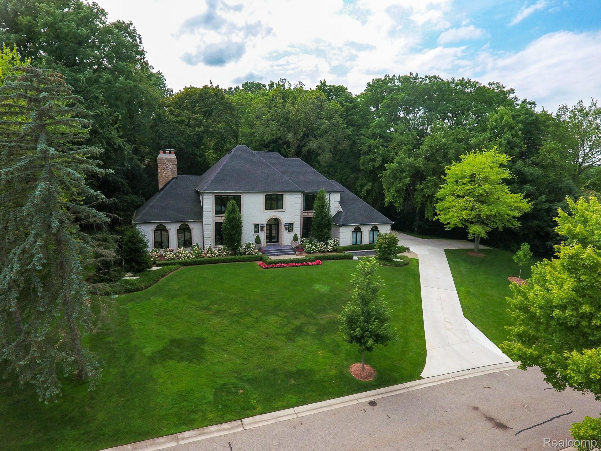 230 Chestnut Circle