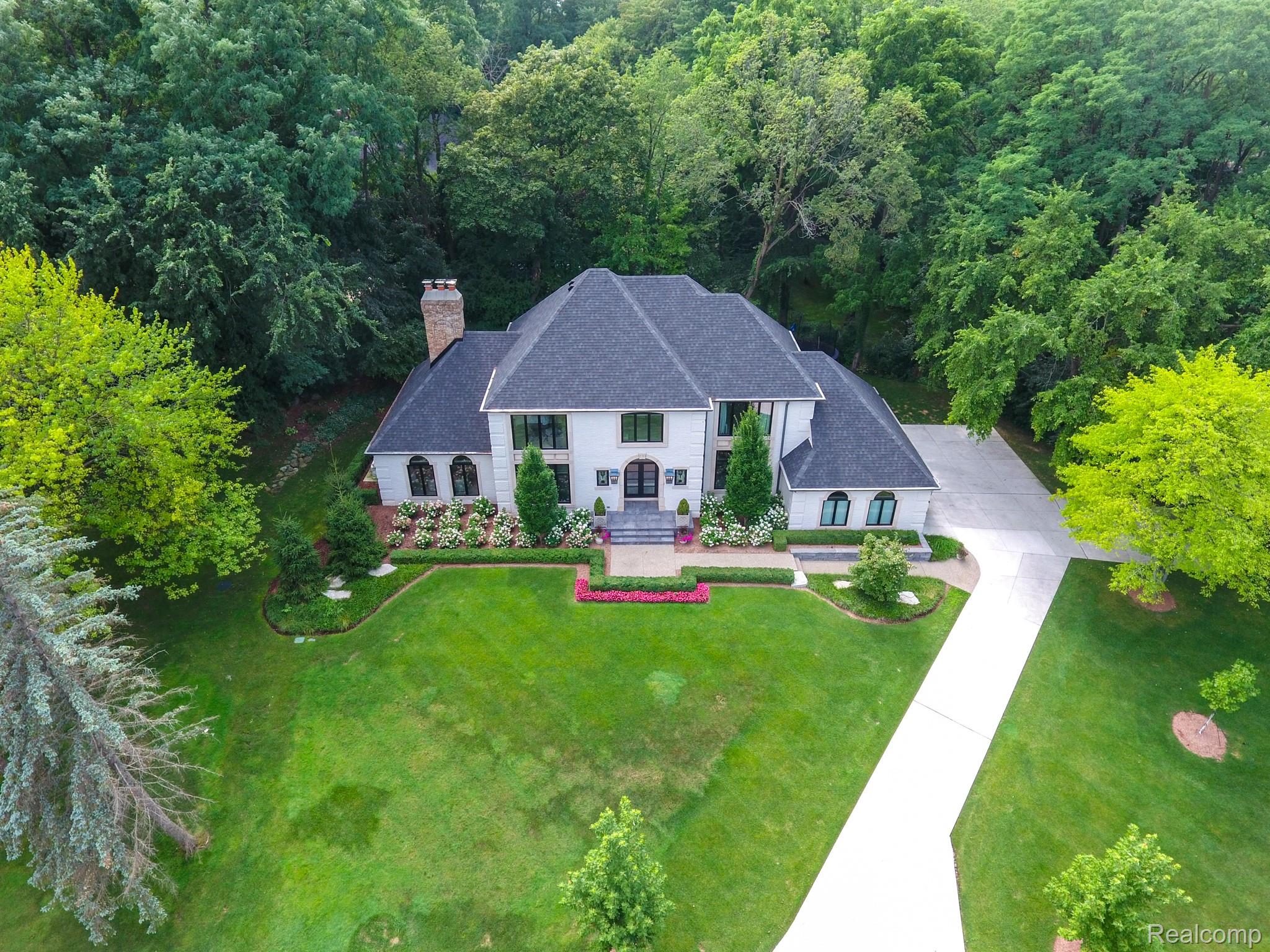 230 Chestnut Circle