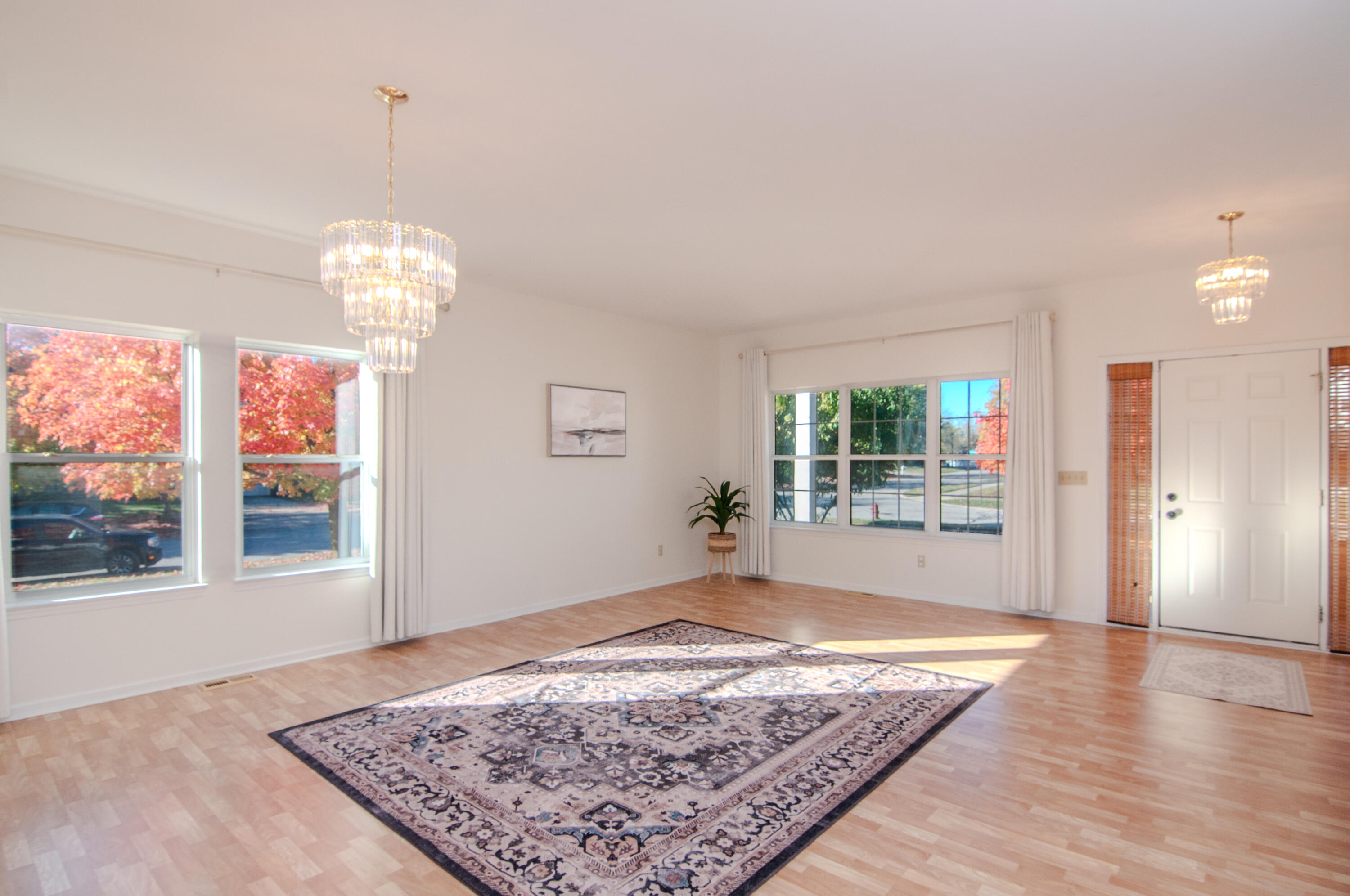 5245 Hickory Pointe Boulevard