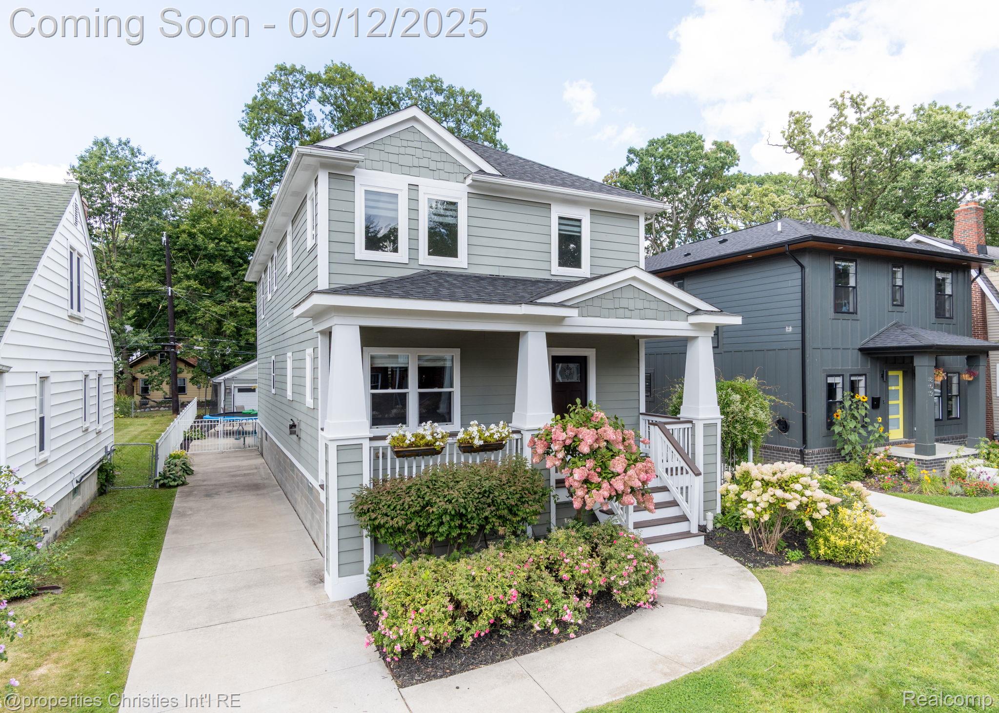 805 Forest Avenue