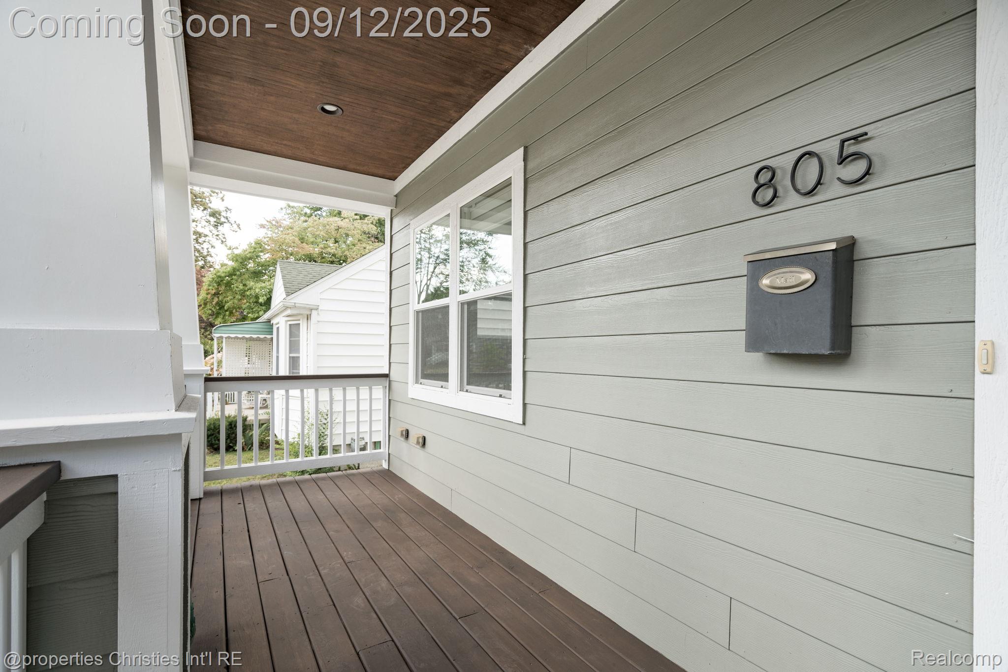 805 Forest Avenue