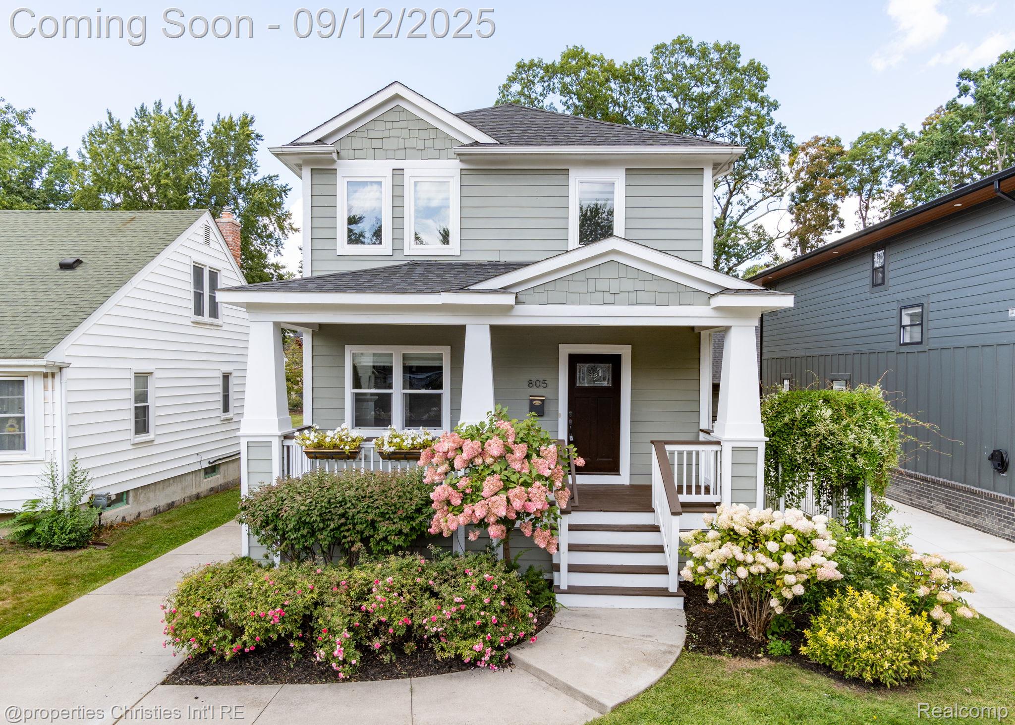 805 Forest Avenue