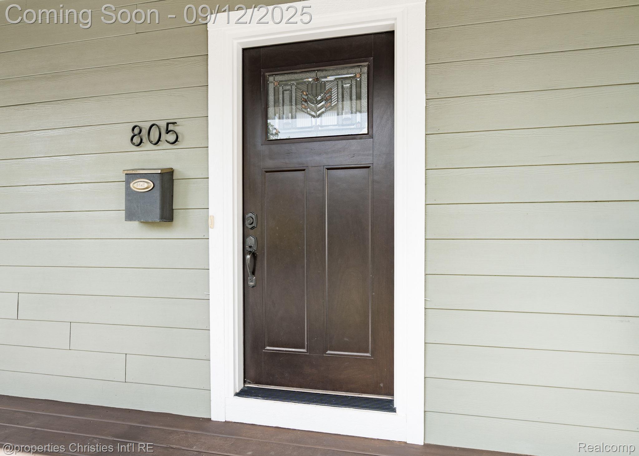 805 Forest Avenue