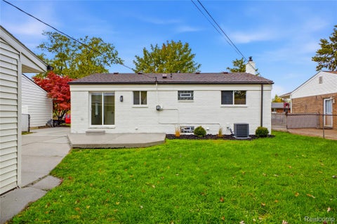 Tiny photo for 26728 Collingwood Street, Roseville City, MI 48066 (MLS # 20261080950)