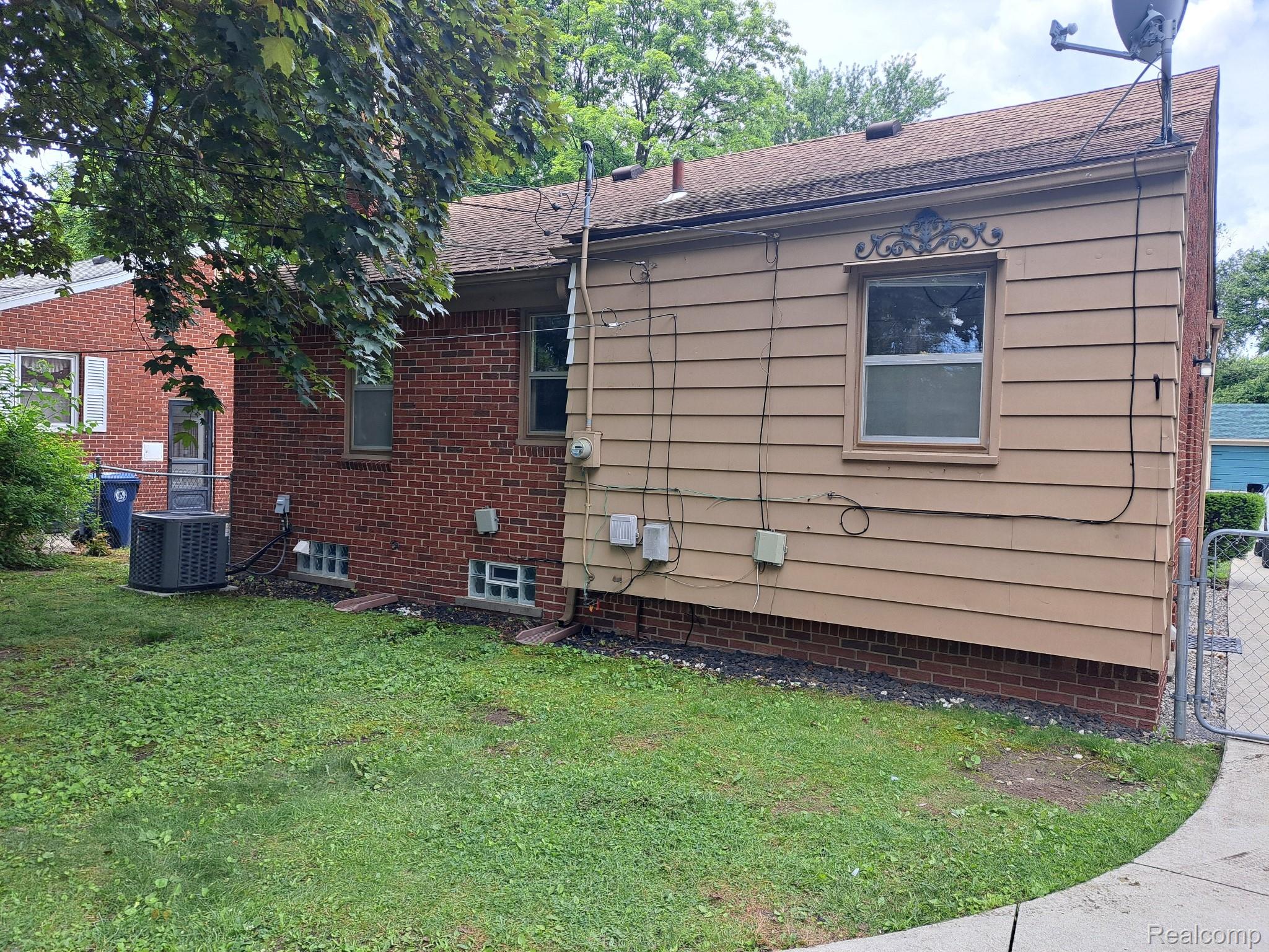 14152 Centralia