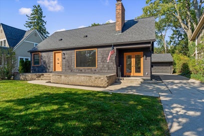 680 W Lincoln Street Birmingham City MI 48009