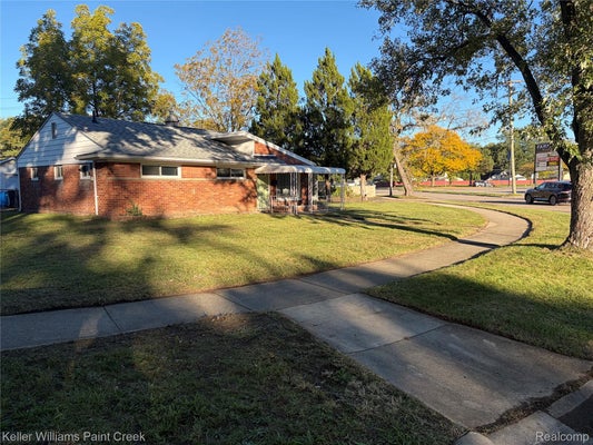 27700 BRUSH ST, MADISON HEIGHTS, MI 48071 - Image b2f6ee6fee21fe189fbb2399779a9608/761998566