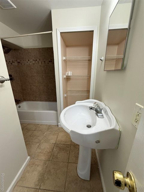 Tiny photo for 4377 Brighton Drive, Grand Blanc Charter Township, MI 48439 (MLS # 20261003038)