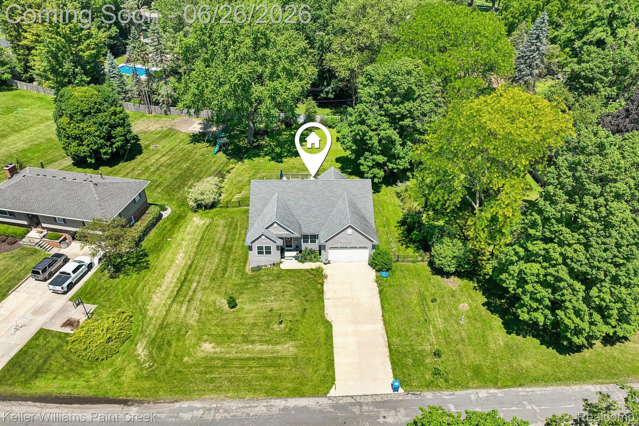 225 E Caledonia Street
