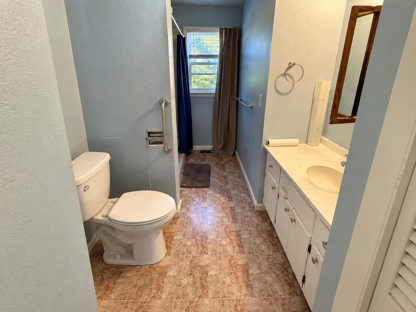206 S Quarterline Road
