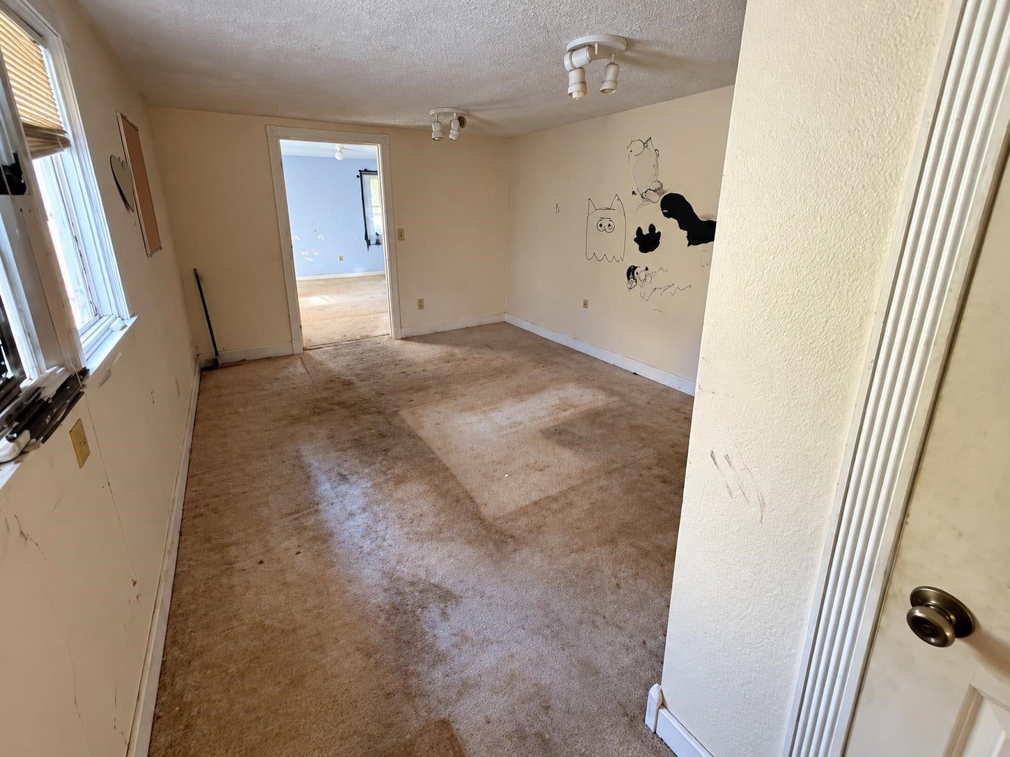 206 S Quarterline Road
