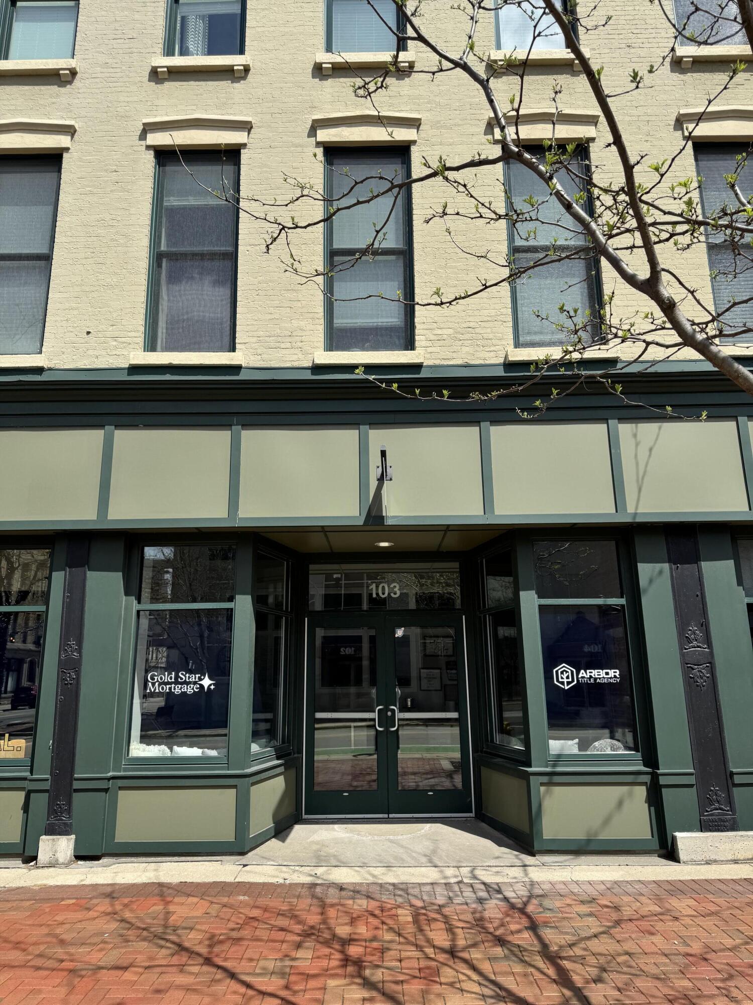 103 E Maumee Street