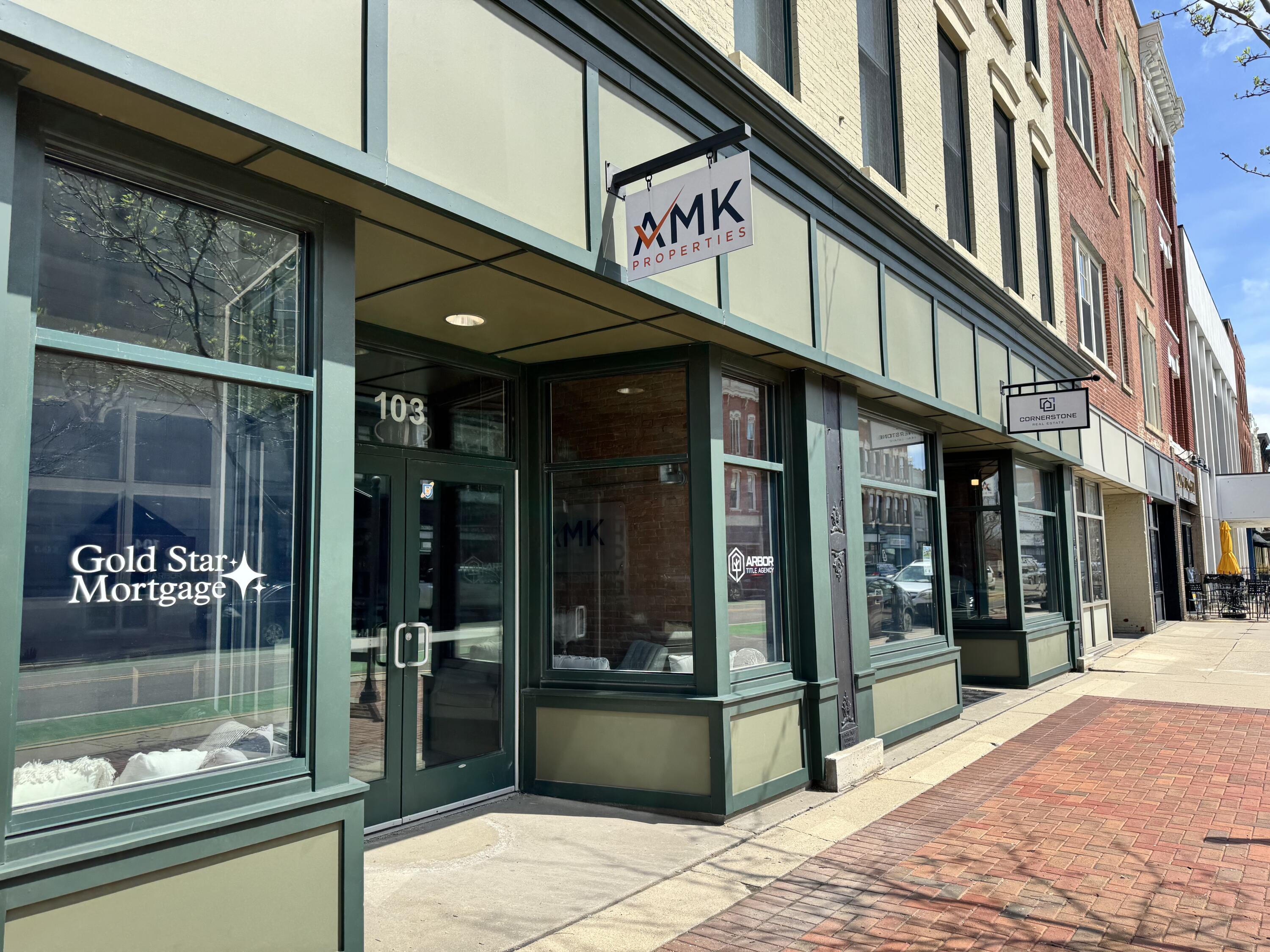 103 E Maumee Street