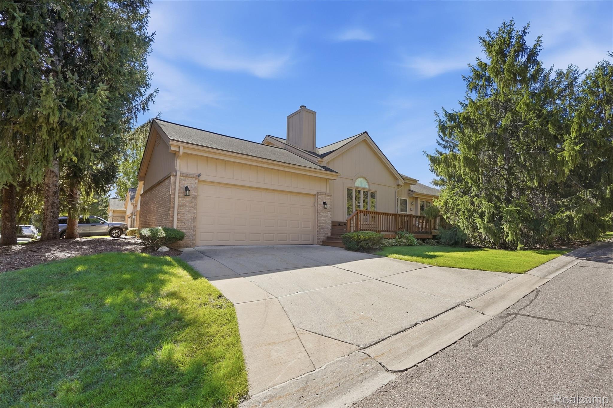 21895 River Ridge Trail