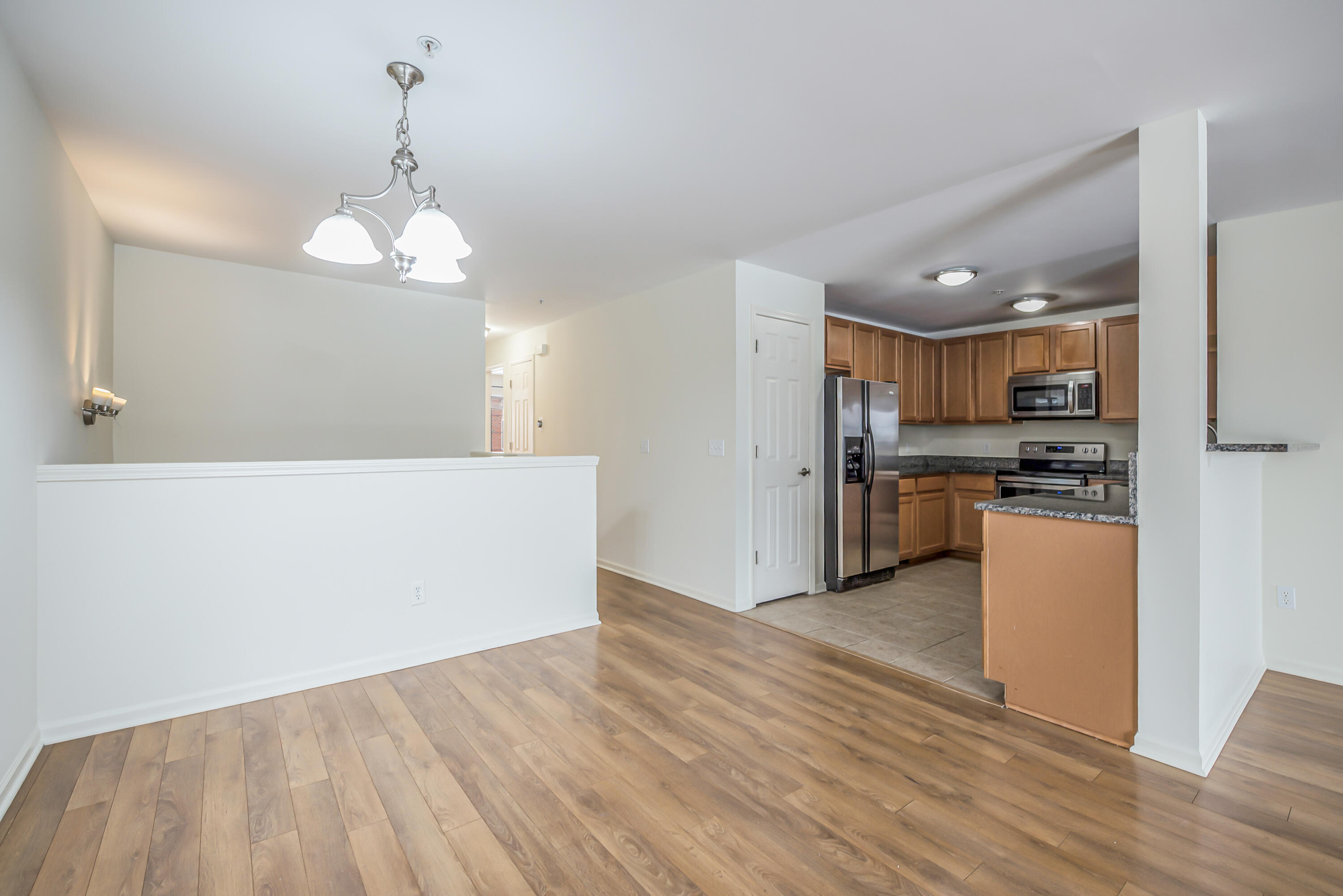 120 W Oakbrook Drive