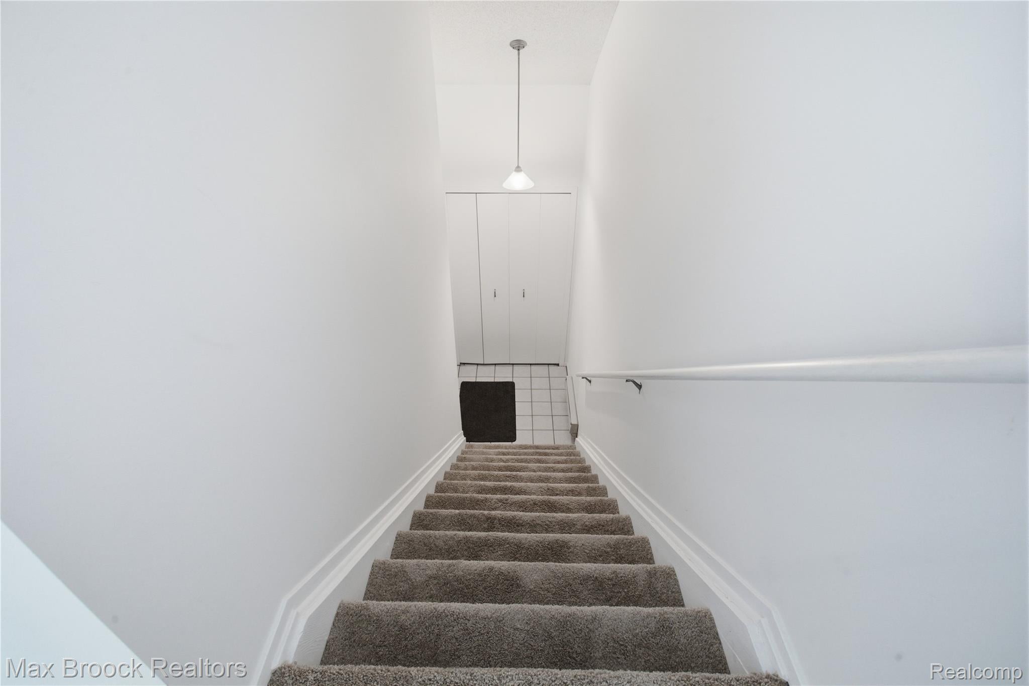 6580 Ridgefield Circle 203