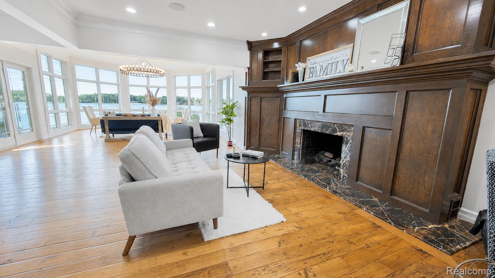 3858 Island Park Drive
