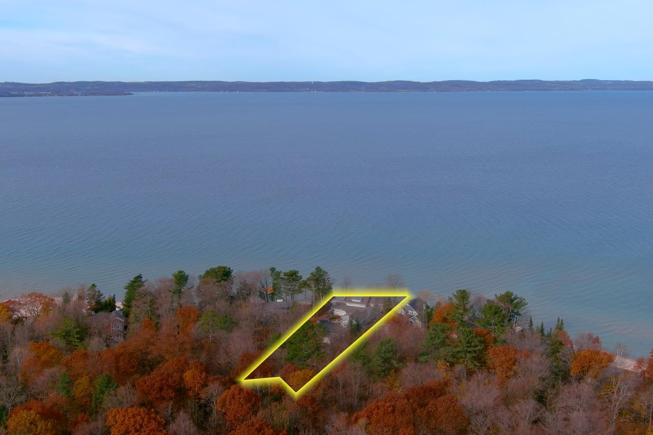 2755 Shore Wood Drive