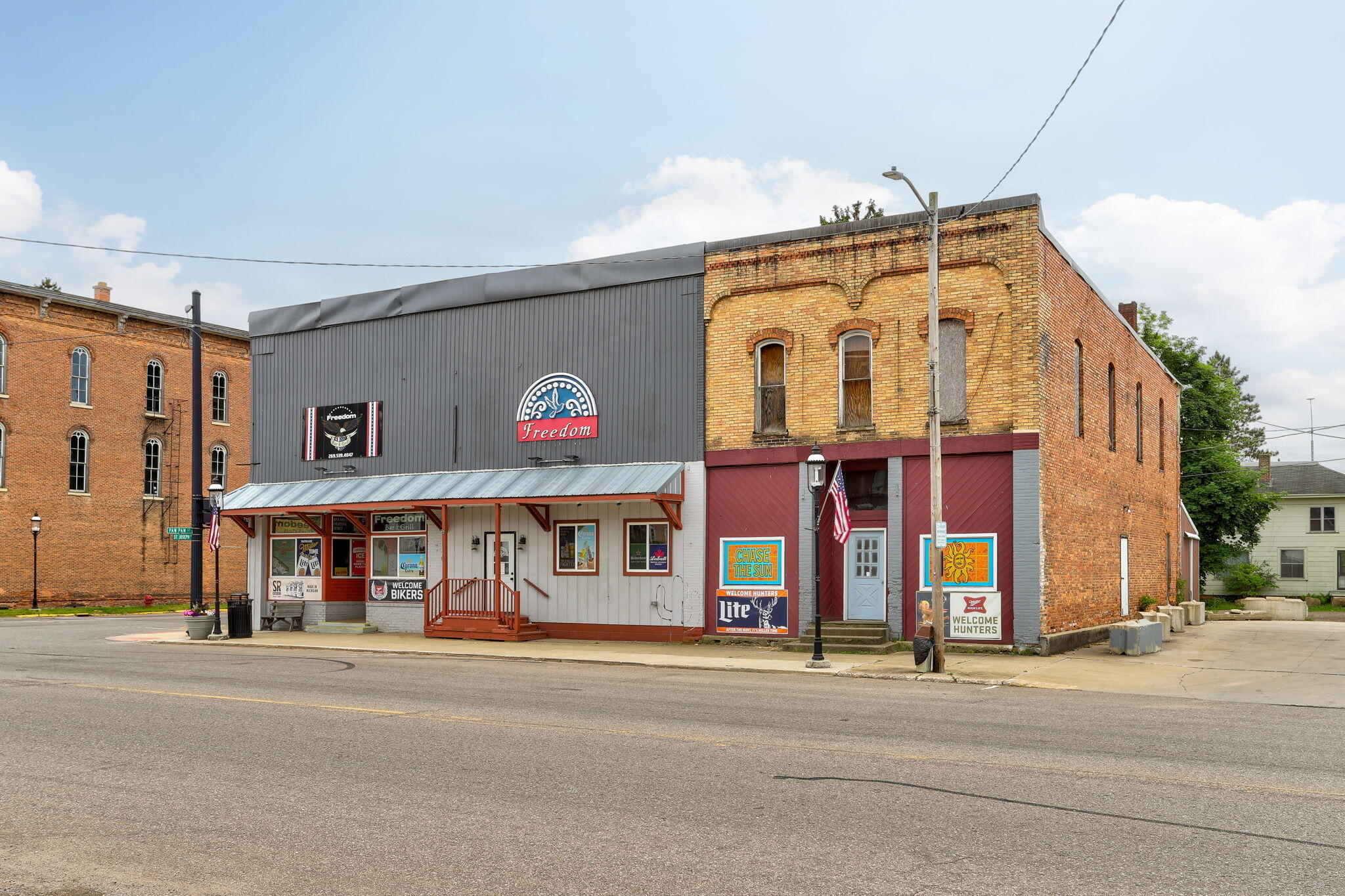 101 W Saint Joseph Street