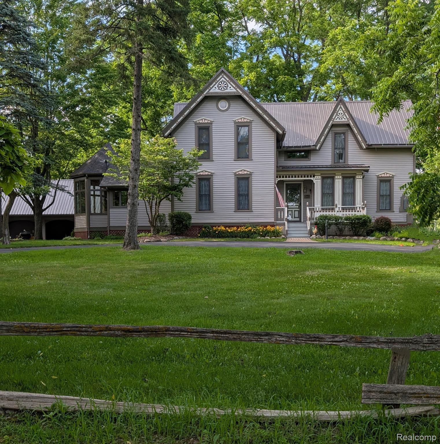 3801 Hollow Corners Road