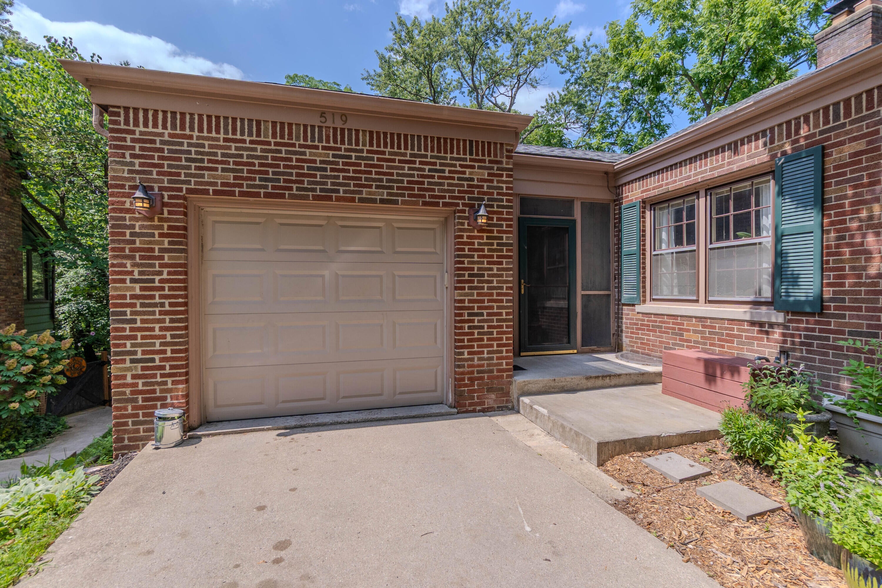 519 Fairview Circle