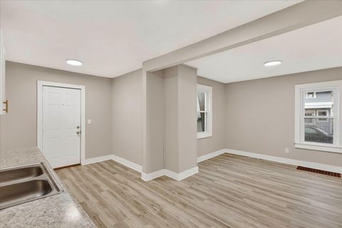 Tiny photo for 947 Crescent Street NE, Grand Rapids City, MI 49503 (MLS # 65026013441)